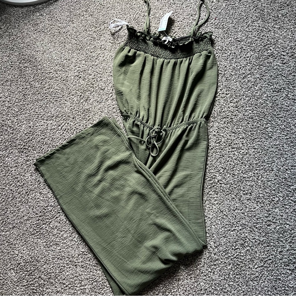 Papaya NWT green jumpsuit